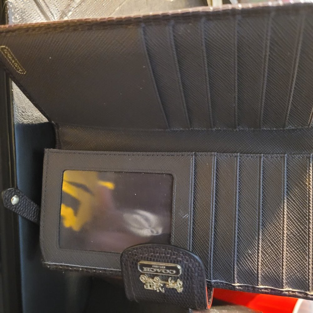 wallet - Picture 2 of 3